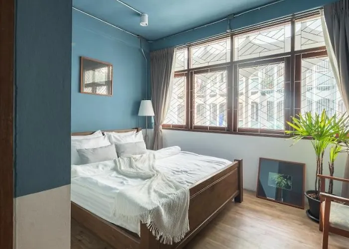 Better Moon Bed & Breakfast