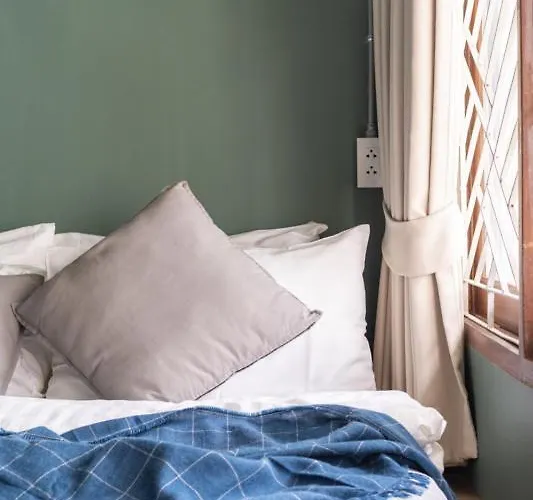 Better Moon Bed & Breakfast 3*
