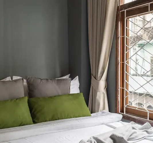 Better Moon Bed & Breakfast